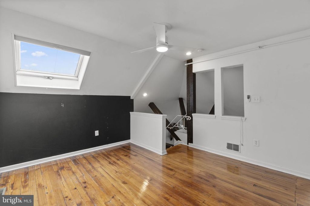 Image 32 of property listing at 1714 PARK AVE #512, Baltimore, MD 21217