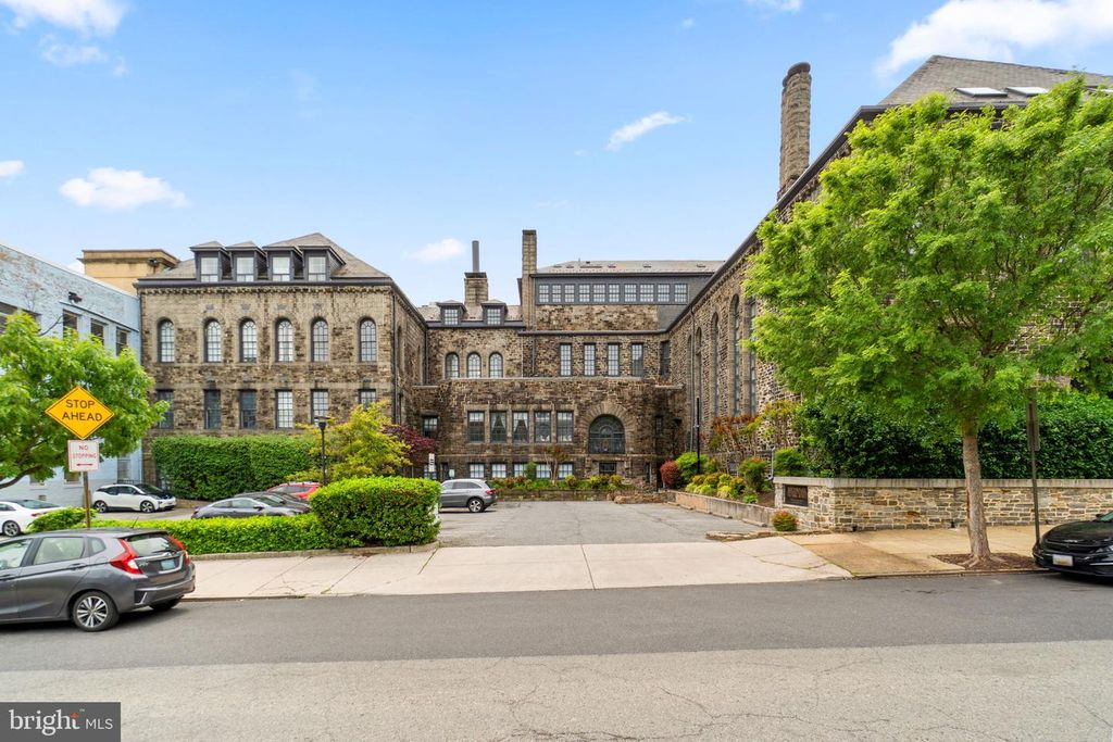 Image 5 of property listing at 1714 PARK AVE #512, Baltimore, MD 21217