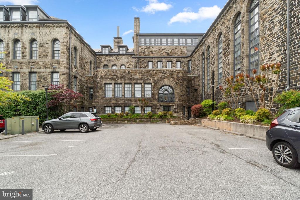 Image 6 of property listing at 1714 PARK AVE #512, Baltimore, MD 21217