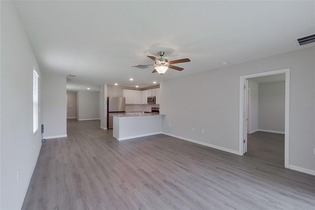 8633 SW 43RD TERRACE, Ocala, FL 34476