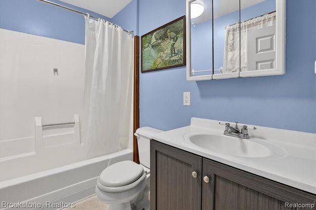 6571 Sherman Drive, Otter Lake, MI 48464