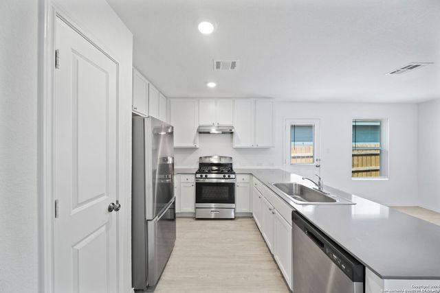 12942 DEEP EDDY, St Hedwig, TX 78152