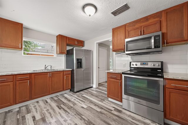 1511 Scharpe Street 2, Houston, TX 77023