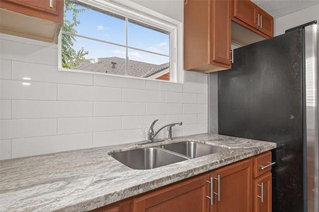 1511 Scharpe Street 2, Houston, TX 77023