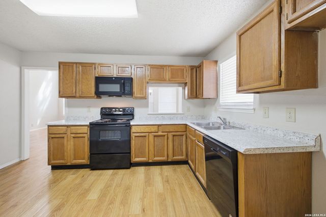 2713 LOCKWOOD LN, Schertz, TX 78154