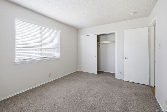 2713 LOCKWOOD LN, Schertz, TX 78154