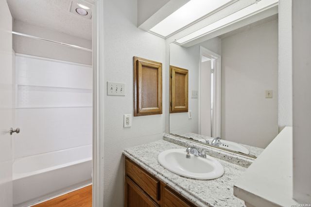 2713 LOCKWOOD LN, Schertz, TX 78154