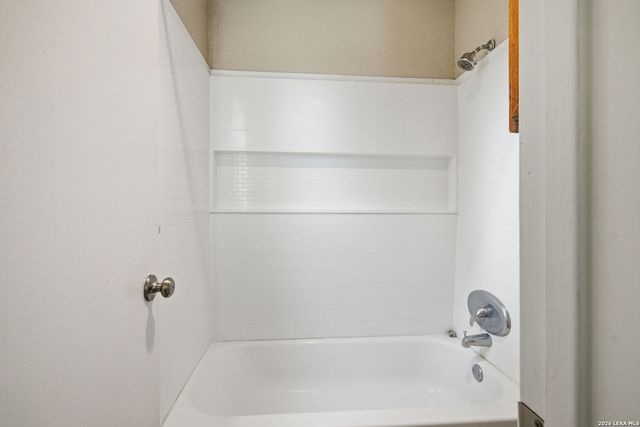 2713 LOCKWOOD LN, Schertz, TX 78154