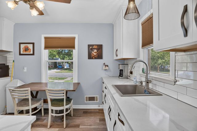 2030 Magoffin Avenue, Saint Paul, MN 55116