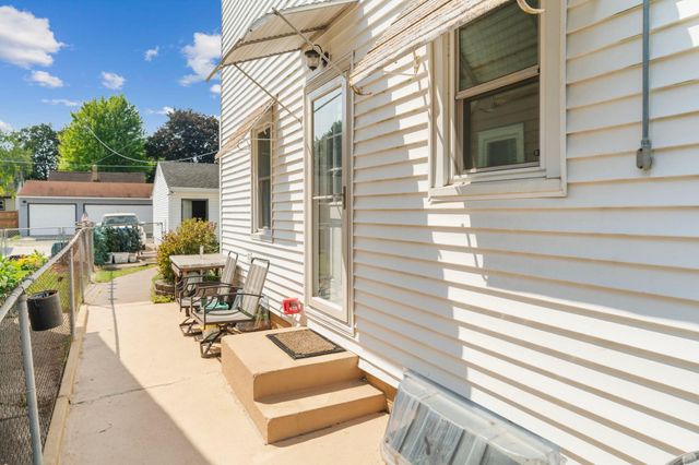 2030 Magoffin Avenue, Saint Paul, MN 55116