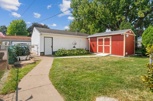 2030 Magoffin Avenue, Saint Paul, MN 55116