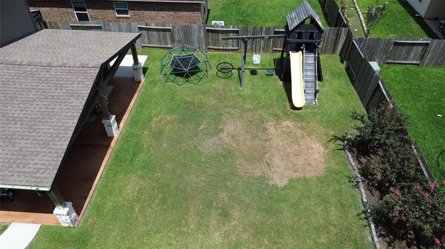 102 Indigo Brush Drive, La Marque, TX 77568