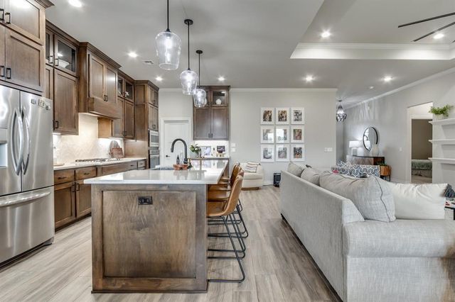 1408 W Harvard Way, Mustang, OK 73064