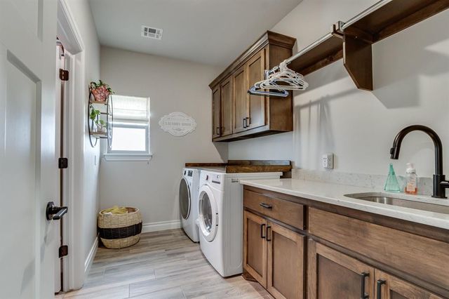 1408 W Harvard Way, Mustang, OK 73064