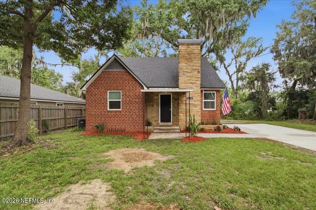 4135 HUDNALL Road, Jacksonville, FL 32207