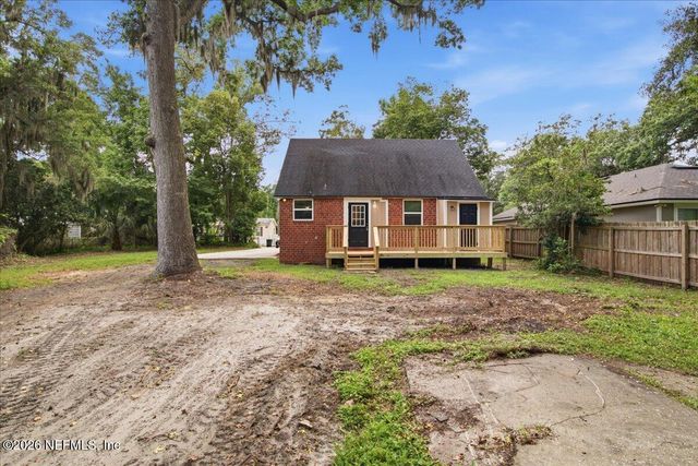 4135 HUDNALL Road, Jacksonville, FL 32207