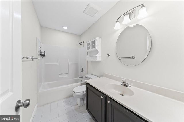 2 MORNINGSIDE CT, West Grove, PA 19390