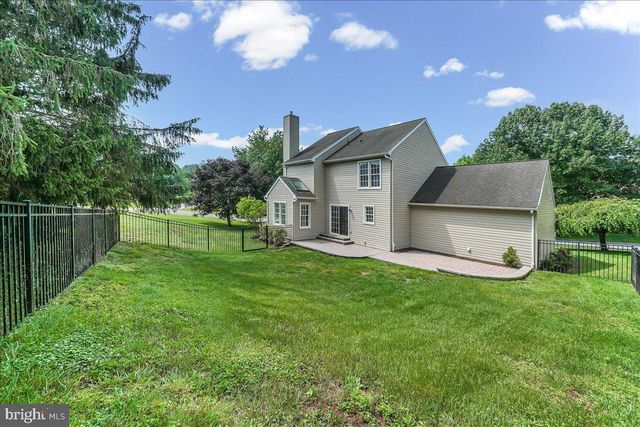 2 MORNINGSIDE CT, West Grove, PA 19390