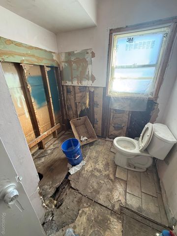 1848 Garfield Avenue, Lincoln Park, MI 48146