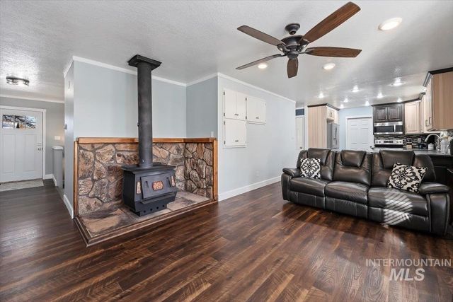 466 Carriage Ln, Twin Falls, ID 83301