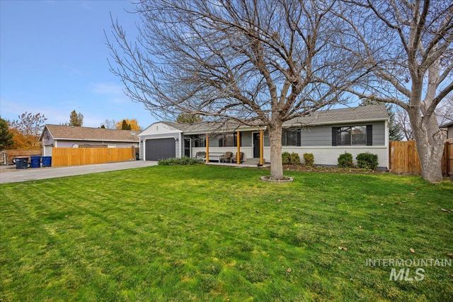 466 Carriage Ln, Twin Falls, ID 83301