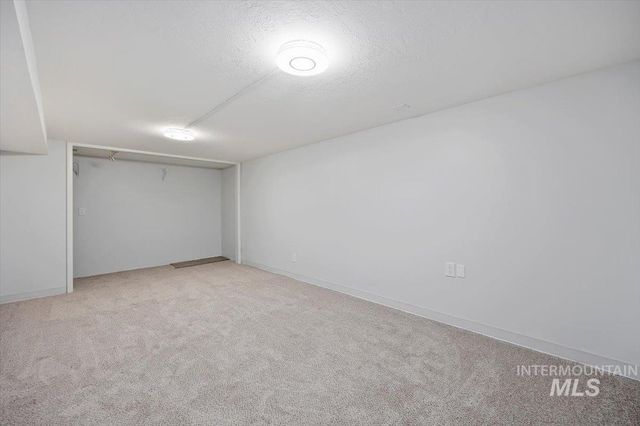 466 Carriage Ln, Twin Falls, ID 83301