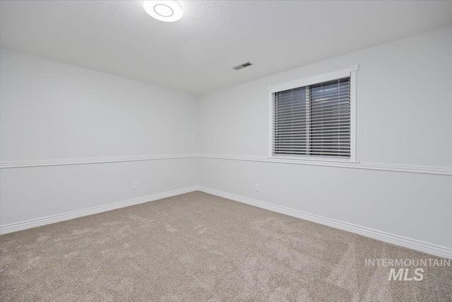 466 Carriage Ln, Twin Falls, ID 83301