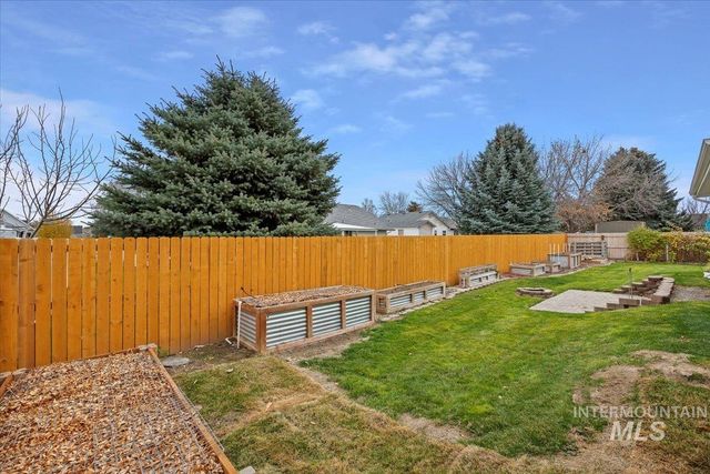 466 Carriage Ln, Twin Falls, ID 83301