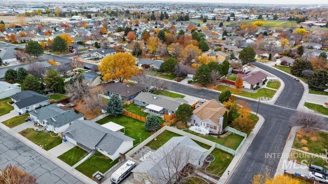 466 Carriage Ln, Twin Falls, ID 83301