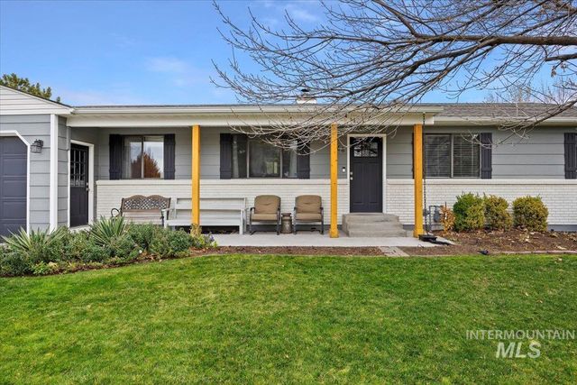 466 Carriage Ln, Twin Falls, ID 83301