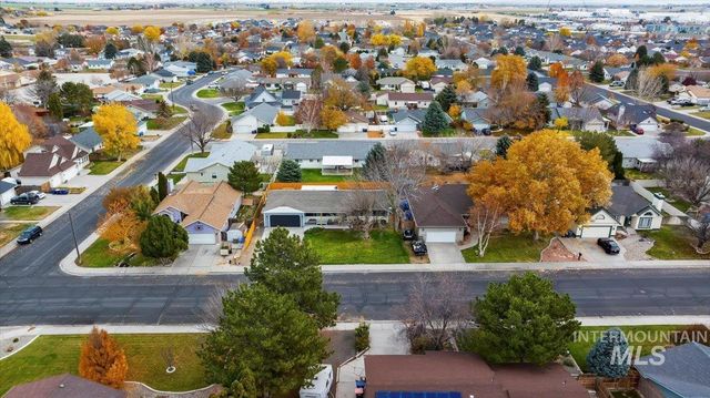 466 Carriage Ln, Twin Falls, ID 83301