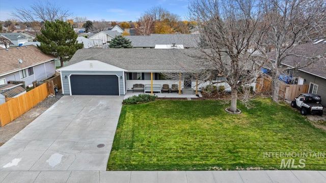 466 Carriage Ln, Twin Falls, ID 83301
