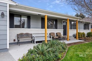 466 Carriage Ln, Twin Falls, ID 83301