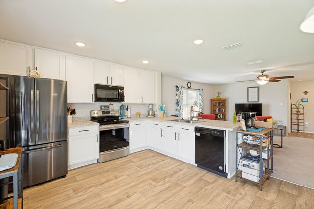816 Ravenwood Lane, Van Alstyne, TX 75495