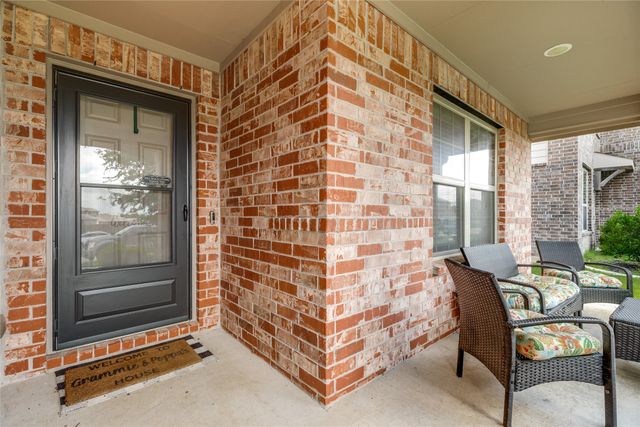 816 Ravenwood Lane, Van Alstyne, TX 75495