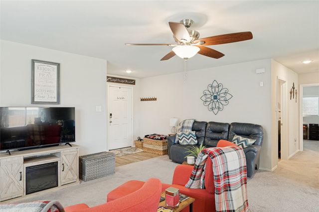 816 Ravenwood Lane, Van Alstyne, TX 75495