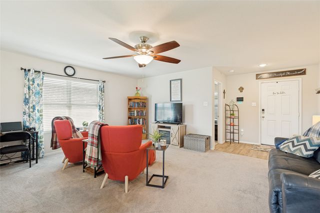 816 Ravenwood Lane, Van Alstyne, TX 75495