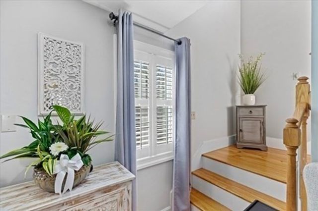 28 Manomet Beach Blvd, Plymouth, MA 02360