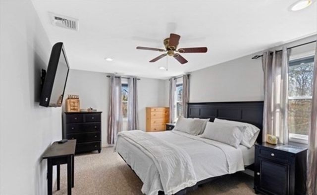 28 Manomet Beach Blvd, Plymouth, MA 02360