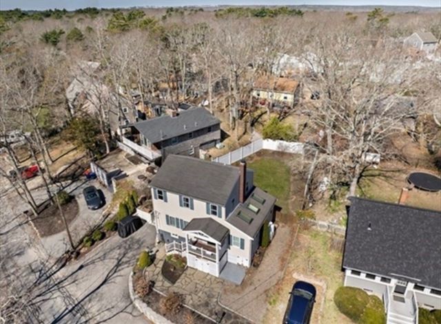 28 Manomet Beach Blvd, Plymouth, MA 02360