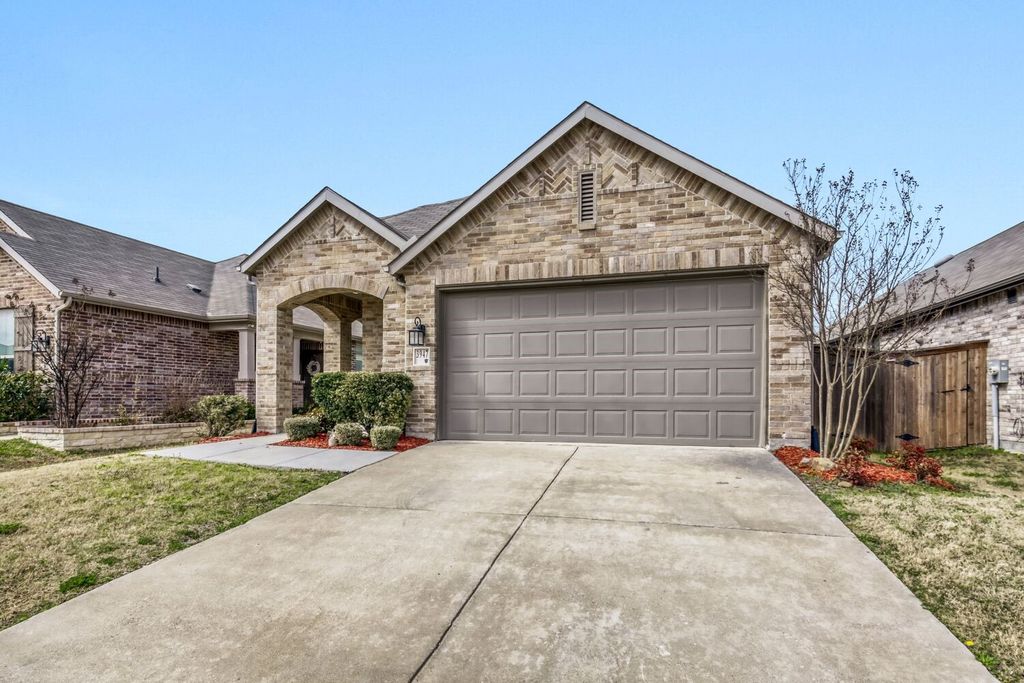 3947 Rochelle Lane, Forney, TX 75126