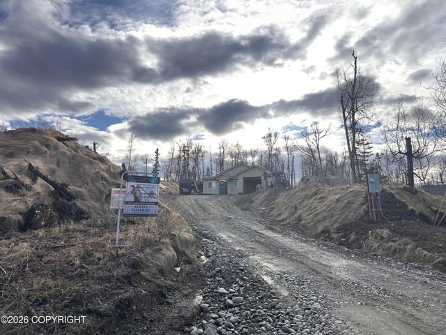6520 S Lark Circle, Wasilla, AK 99623