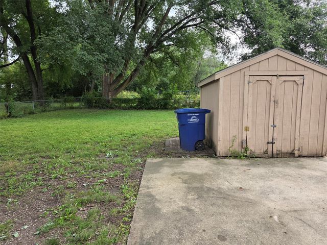 1619 E 29th Street, Des Moines, IA 50317