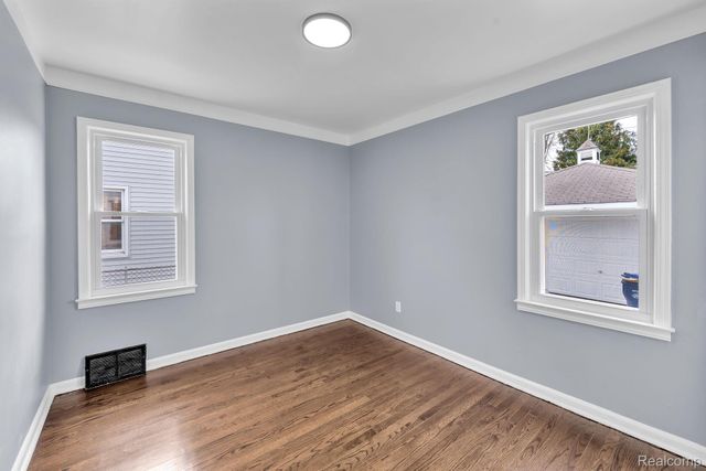 437 Mayflower Avenue, Lincoln Park, MI 48146