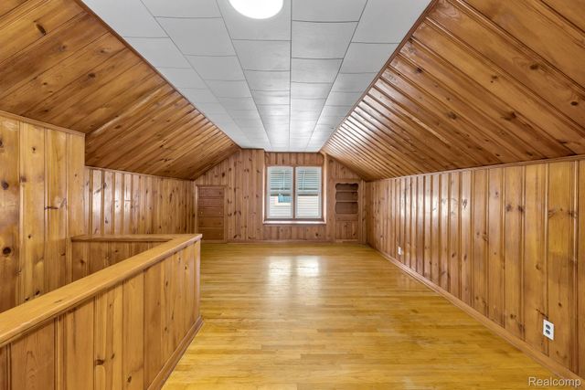 437 Mayflower Avenue, Lincoln Park, MI 48146