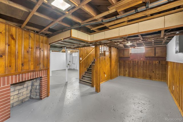 437 Mayflower Avenue, Lincoln Park, MI 48146