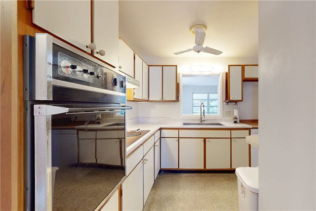 2233 2nd Street SW, Vero Beach, FL 32962