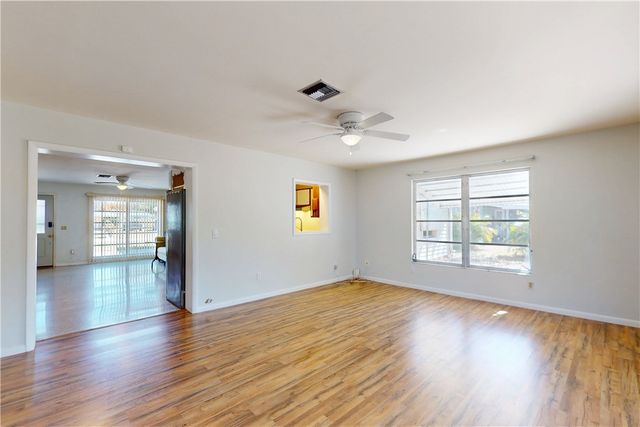 2233 2nd Street SW, Vero Beach, FL 32962