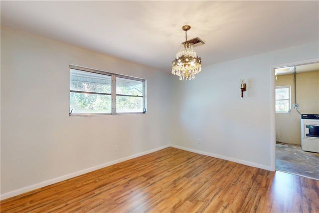 2233 2nd Street SW, Vero Beach, FL 32962