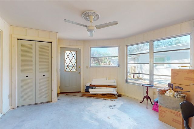 2233 2nd Street SW, Vero Beach, FL 32962